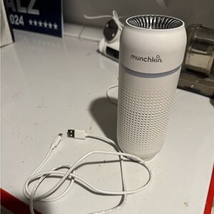 munchkin mini air filter with USB charger